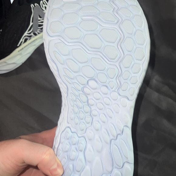 New balance shoes - Picture 3 of 3